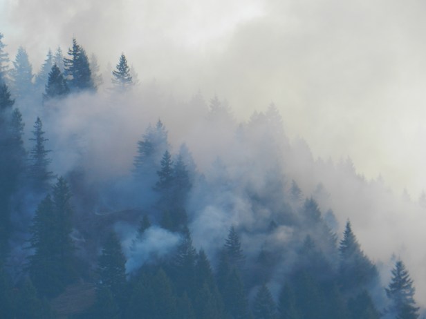 Mt. Si Fire as seen from North Bend Way. (Photo by (c) 2013 LR Swenson)